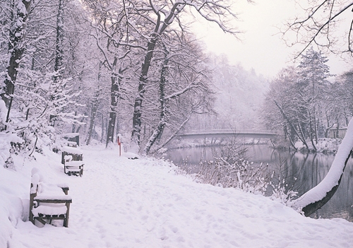 Matlock Bath in Winter VP Greetings Cards